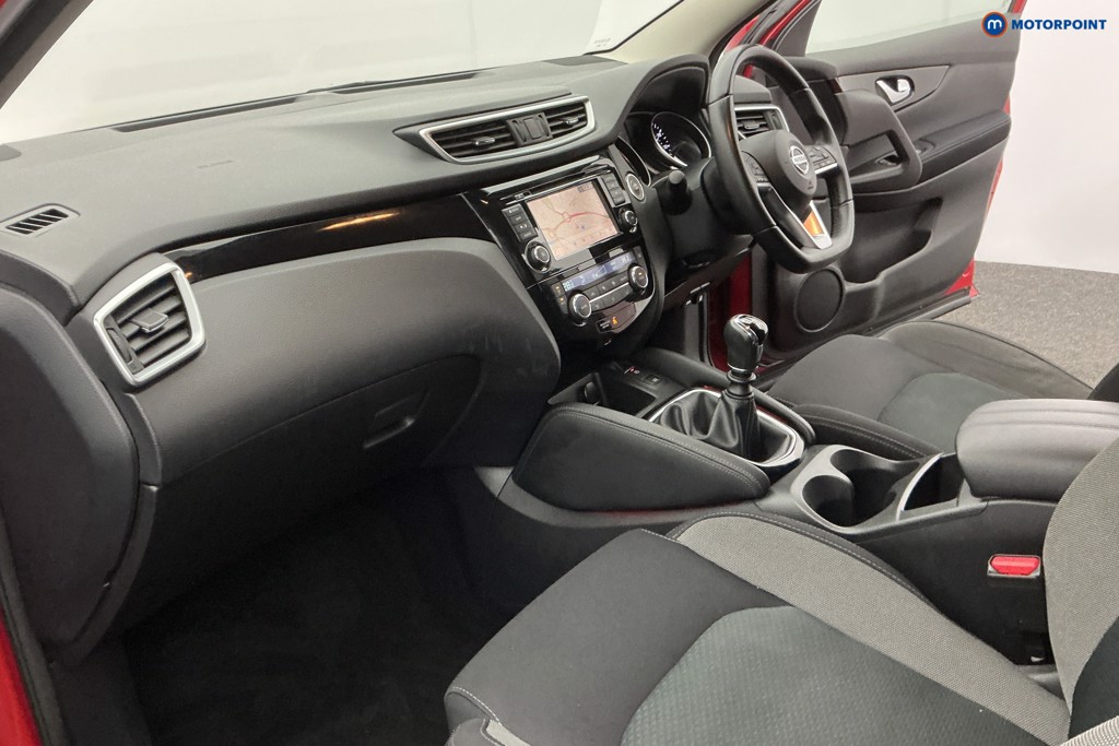 Nissan Qashqai N-Connecta Manual Petrol SUV - Stock Number (1601381) - 9th supplementary image