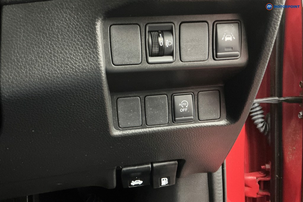 Nissan Qashqai N-Connecta Manual Petrol SUV - Stock Number (1601381) - 22nd supplementary image