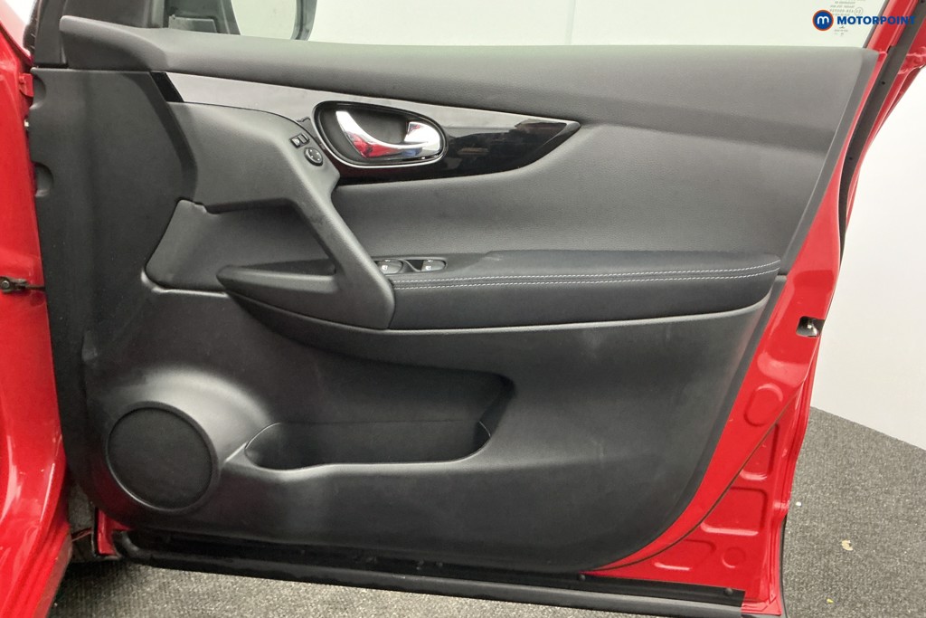 Nissan Qashqai N-Connecta Manual Petrol SUV - Stock Number (1601381) - 23rd supplementary image