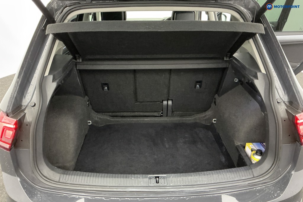 Volkswagen Tiguan Active Manual Petrol SUV - Stock Number (1601589) - 3rd supplementary image