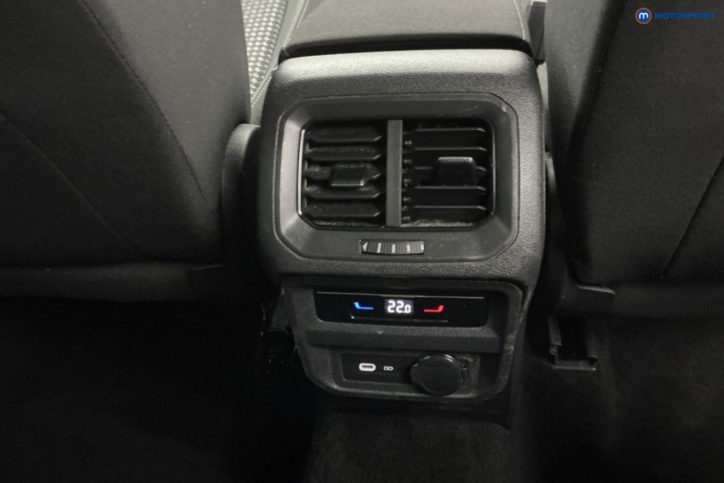 Volkswagen Tiguan Active Manual Petrol SUV - Stock Number (1601589) - 13th supplementary image