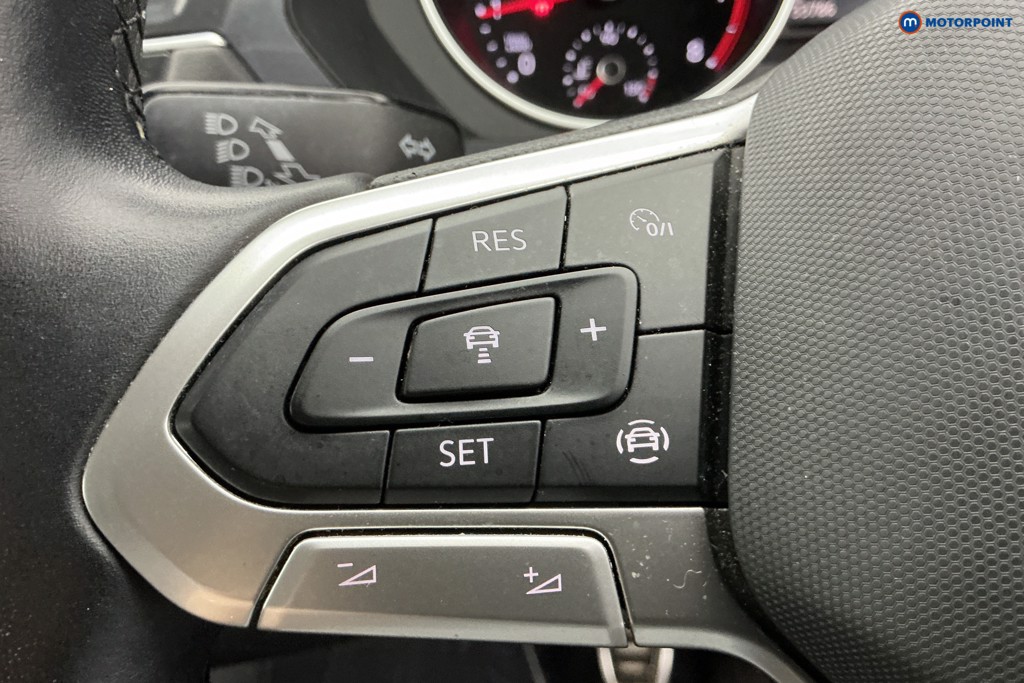 Volkswagen Tiguan Active Manual Petrol SUV - Stock Number (1601589) - 21st supplementary image