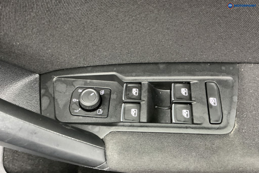 Volkswagen Tiguan Active Manual Petrol SUV - Stock Number (1601589) - 25th supplementary image