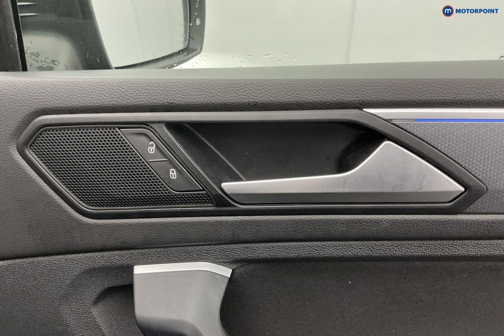 Volkswagen Tiguan Active Manual Petrol SUV - Stock Number (1601589) - 26th supplementary image