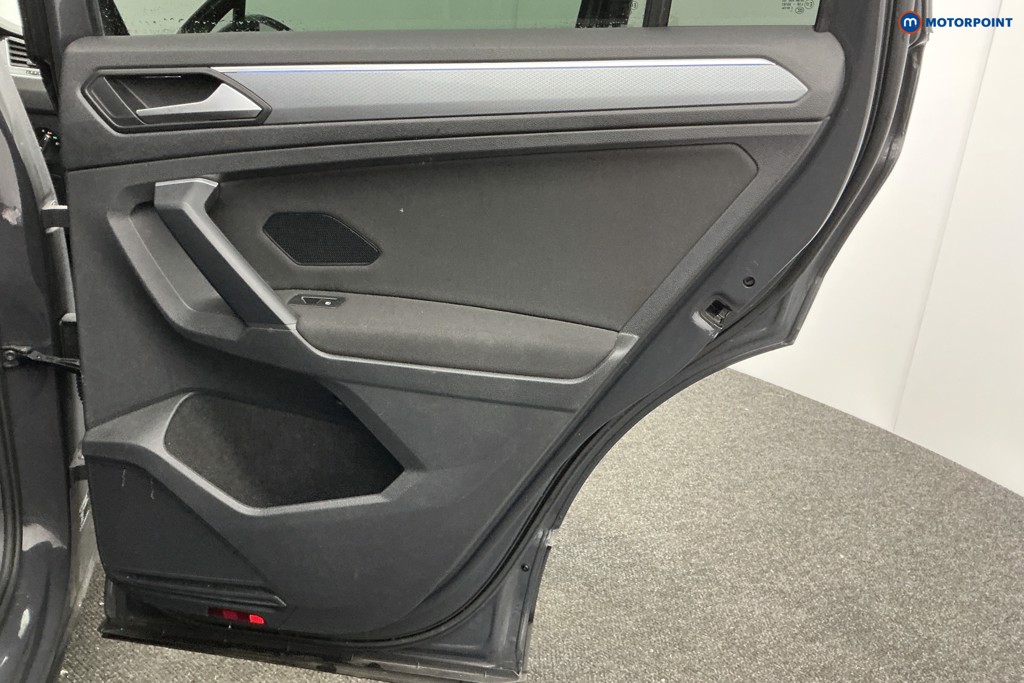 Volkswagen Tiguan Active Manual Petrol SUV - Stock Number (1601589) - 28th supplementary image