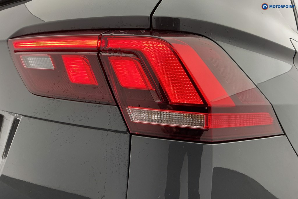 Volkswagen Tiguan Active Manual Petrol SUV - Stock Number (1601589) - 35th supplementary image