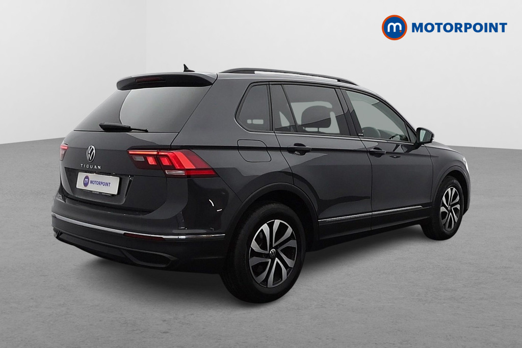 Volkswagen Tiguan Active Manual Petrol SUV - Stock Number (1601589) - Drivers side rear corner