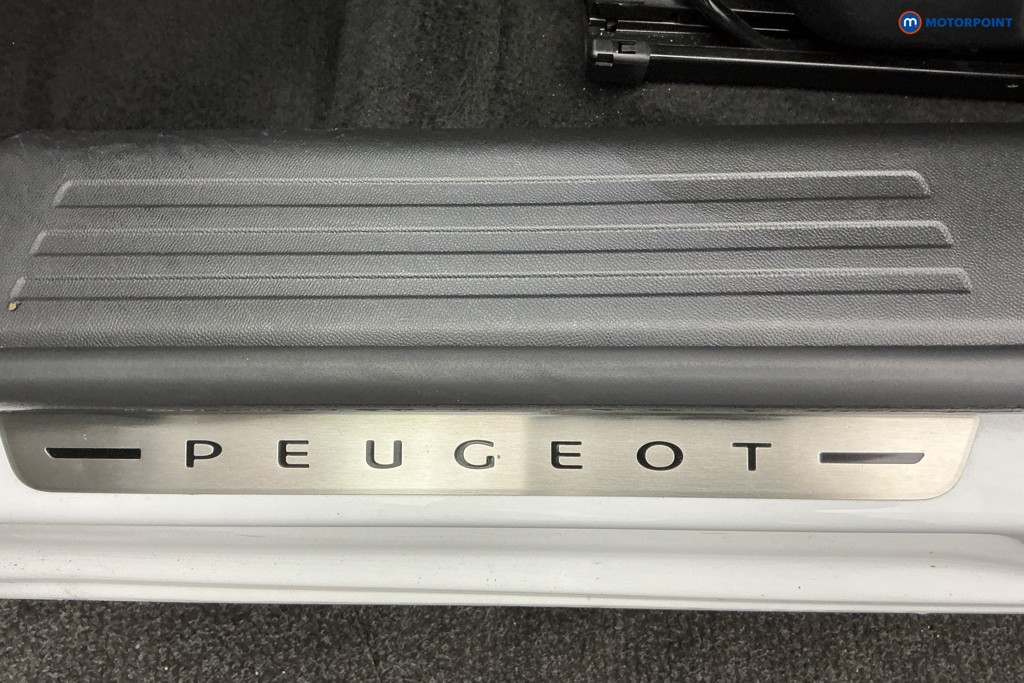 Peugeot 2008 GT Automatic Electric SUV - Stock Number (1601799) - 12th supplementary image