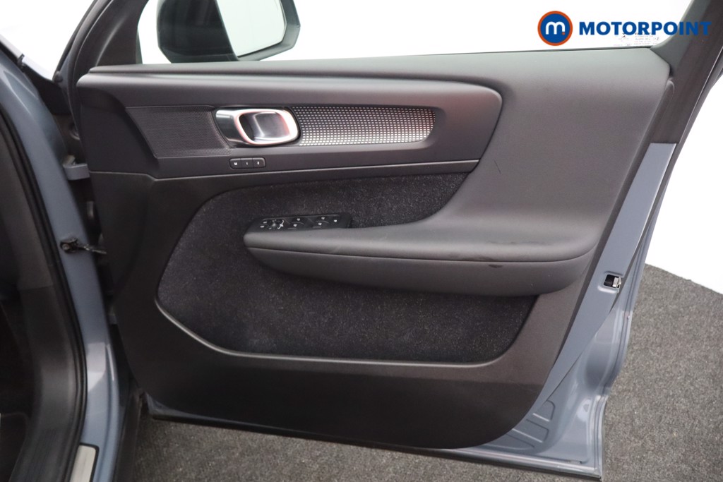 Volvo Xc40 R Design Pro Automatic Petrol SUV - Stock Number (1602033) - 11th supplementary image