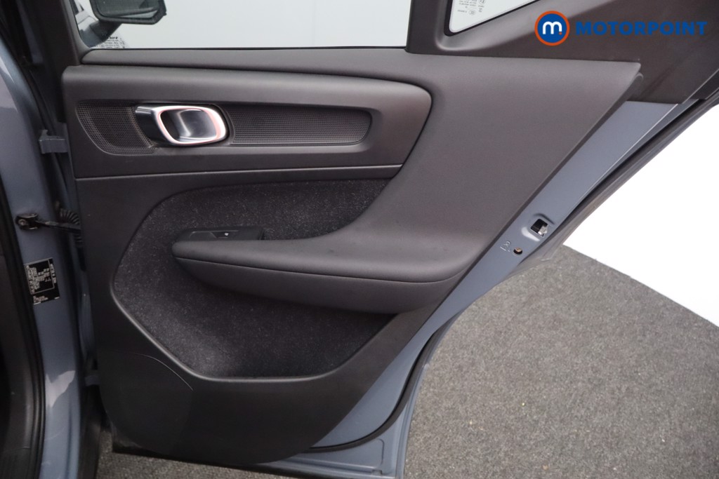 Volvo Xc40 R Design Pro Automatic Petrol SUV - Stock Number (1602033) - 18th supplementary image