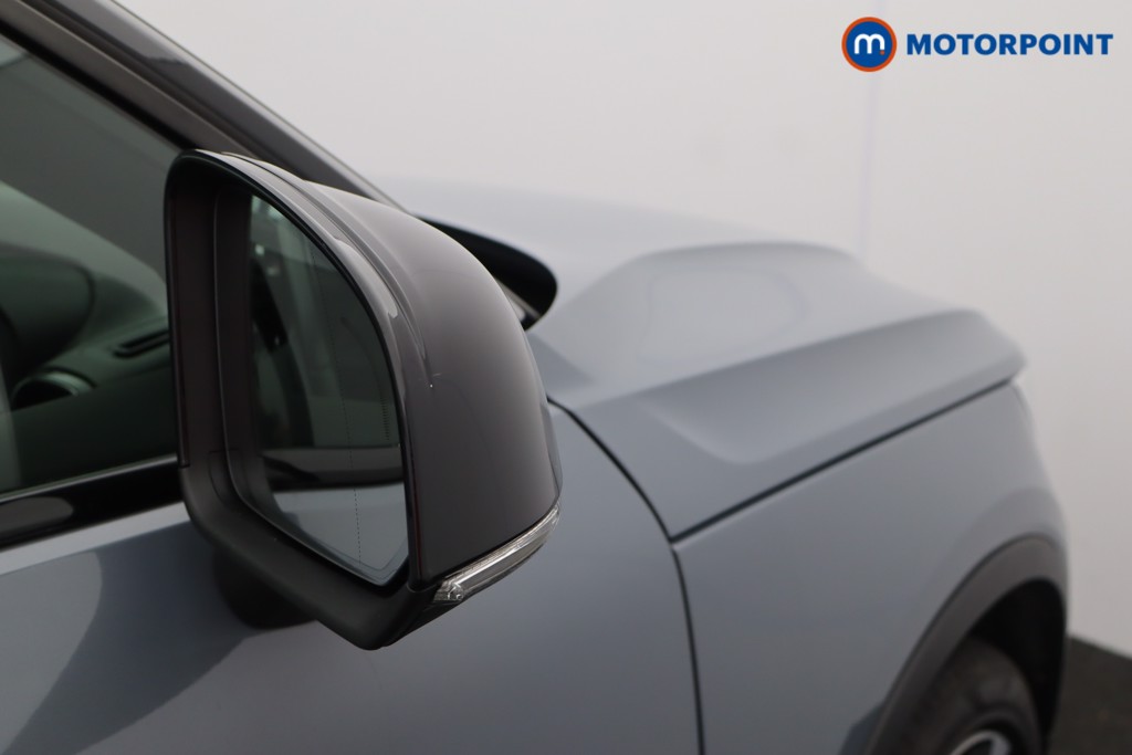 Volvo Xc40 R Design Pro Automatic Petrol SUV - Stock Number (1602033) - 32nd supplementary image