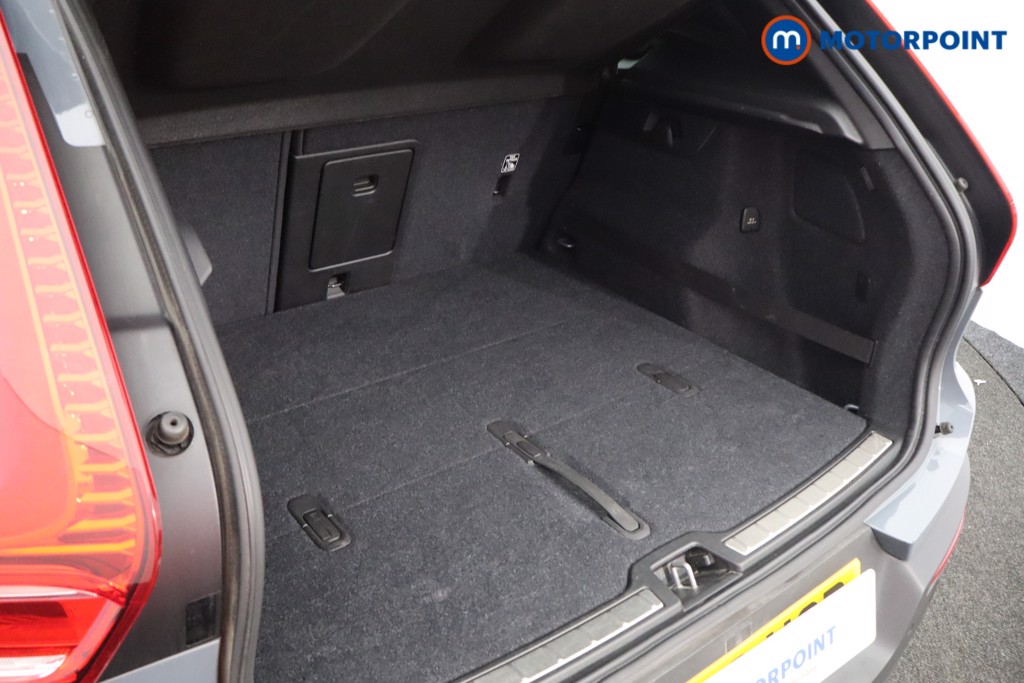 Volvo Xc40 R Design Pro Automatic Petrol SUV - Stock Number (1602033) - 39th supplementary image