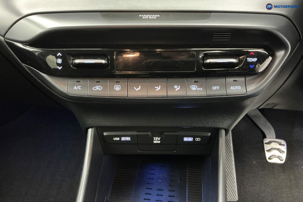 Hyundai Bayon Premium Manual Petrol SUV - Stock Number (1603747) - 18th supplementary image