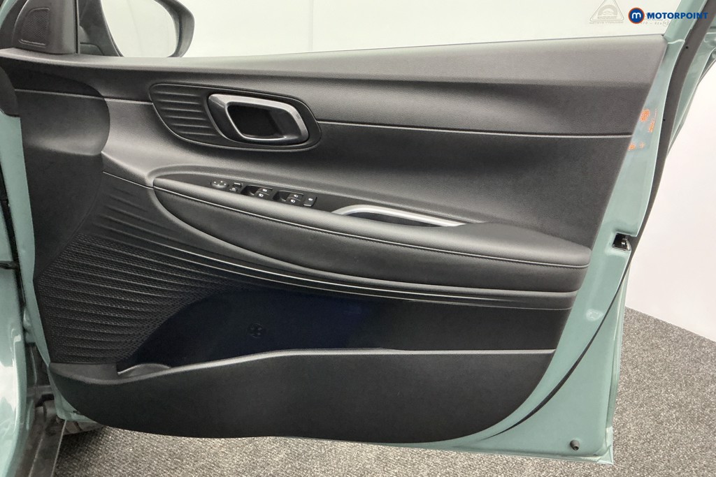 Hyundai Bayon Premium Manual Petrol SUV - Stock Number (1603747) - 23rd supplementary image