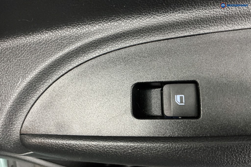 Hyundai Bayon Premium Manual Petrol SUV - Stock Number (1603747) - 26th supplementary image