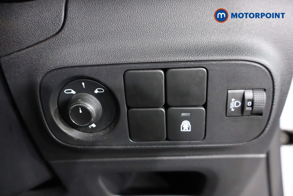 Citroen C3 Shine Plus Manual Petrol Hatchback - Stock Number (1603784) - 17th supplementary image