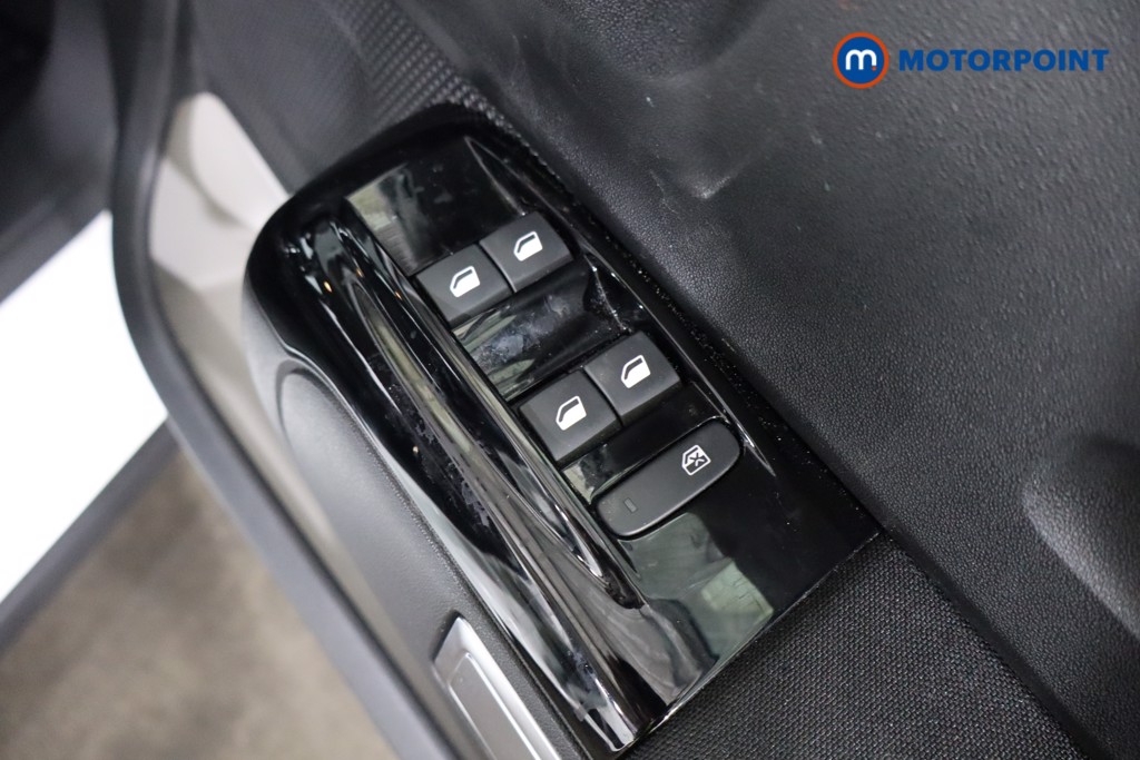 Citroen C3 Shine Plus Manual Petrol Hatchback - Stock Number (1603784) - 18th supplementary image