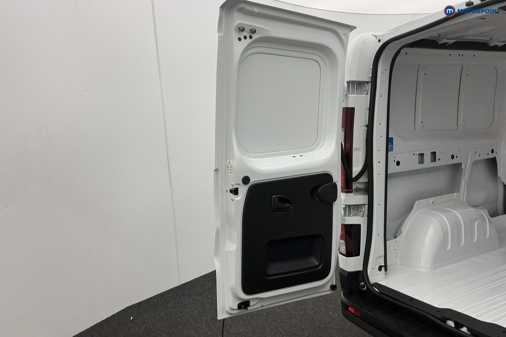 Renault Trafic Advance Automatic Electric Panel Van - Stock Number (1604226) - 6th supplementary image