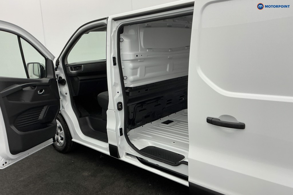 Renault Trafic Advance Automatic Electric Panel Van - Stock Number (1604226) - 7th supplementary image