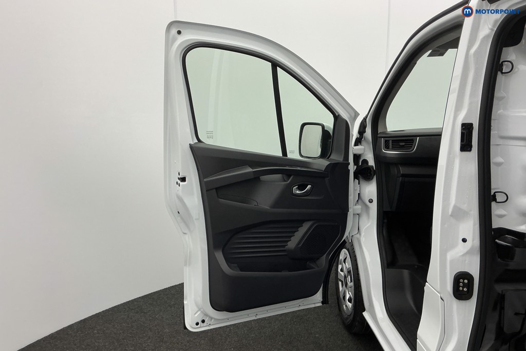 Renault Trafic Advance Automatic Electric Panel Van - Stock Number (1604226) - 9th supplementary image