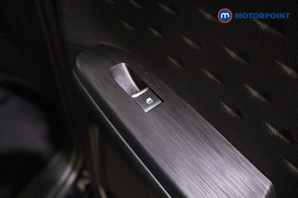 Ford Kuga St-Line Edition Manual Diesel SUV - Stock Number (1604302) - 21st supplementary image