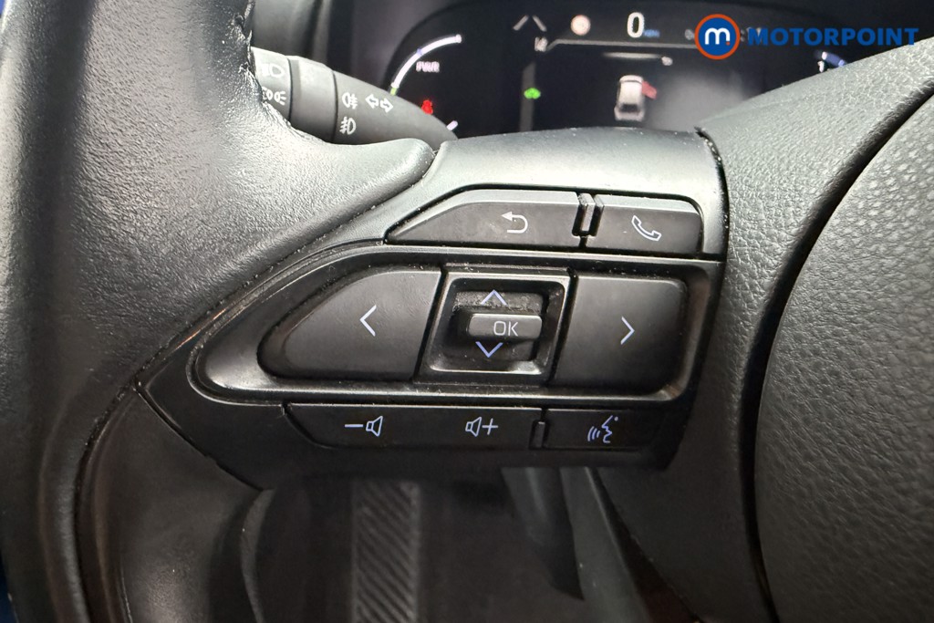 Toyota Yaris Cross Design Automatic Petrol-Electric Hybrid Estate - Stock Number (1604776) - 4th supplementary image