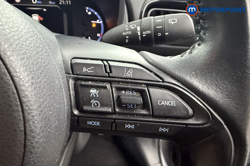 Toyota Yaris Cross Design Automatic Petrol-Electric Hybrid Estate - Stock Number (1604776) - 5th supplementary image