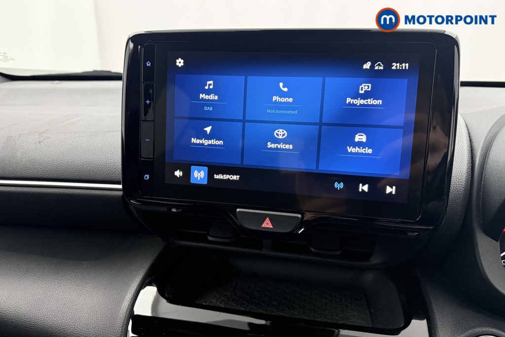 Toyota Yaris Cross Design Automatic Petrol-Electric Hybrid Estate - Stock Number (1604776) - 7th supplementary image