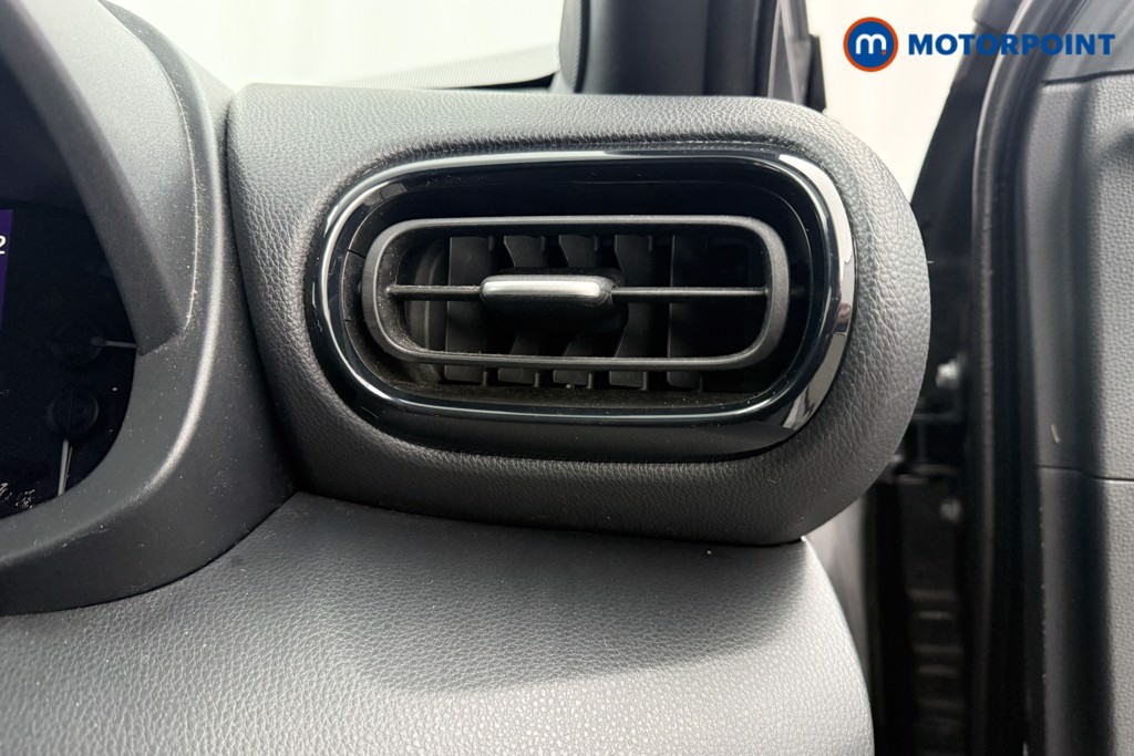 Toyota Yaris Cross Design Automatic Petrol-Electric Hybrid Estate - Stock Number (1604776) - 17th supplementary image