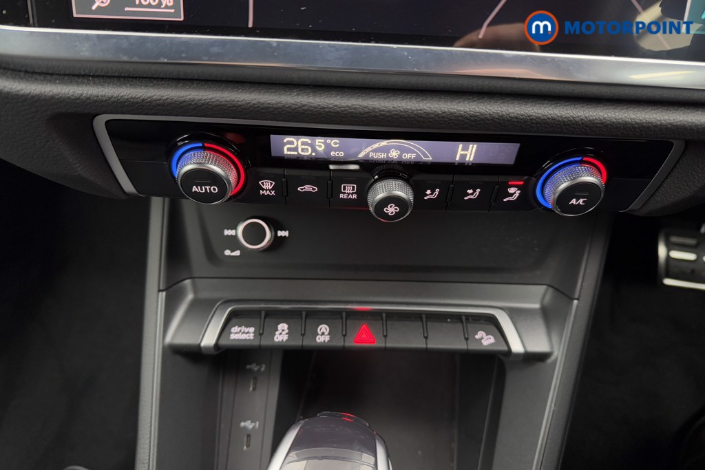 Audi Q3 Black Edition Automatic Petrol SUV - Stock Number (1604792) - 12th supplementary image