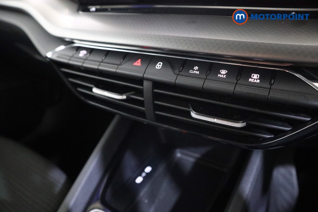 Skoda Octavia SE Manual Petrol Hatchback - Stock Number (1604933) - 7th supplementary image