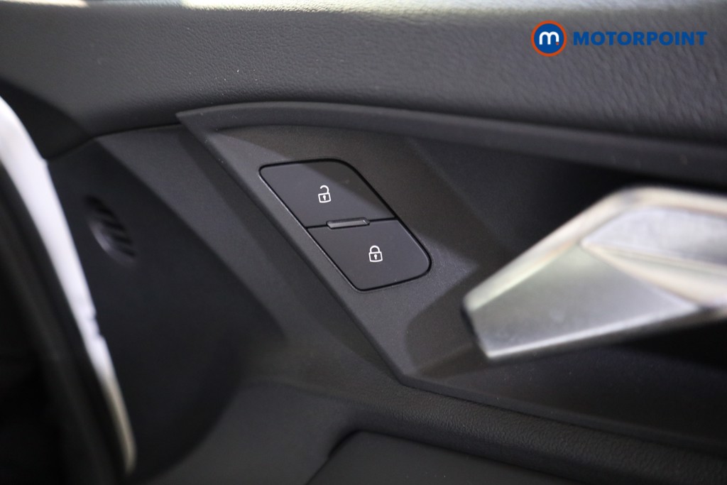 Audi A3 Technik Manual Petrol Hatchback - Stock Number (1605092) - 12th supplementary image