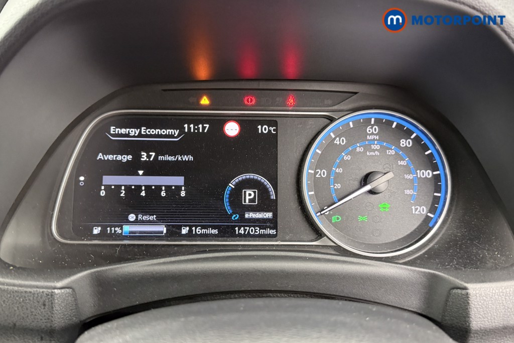 Nissan Leaf Acenta Automatic Electric Hatchback - Stock Number (1605100) - 4th supplementary image