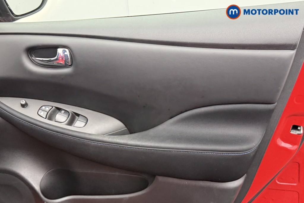 Nissan Leaf Acenta Automatic Electric Hatchback - Stock Number (1605100) - 15th supplementary image