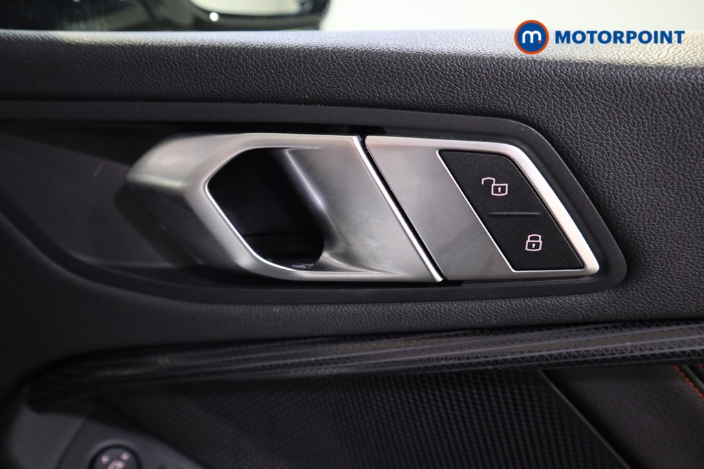 BMW 2 Series Sport Manual Diesel Saloon - Stock Number (1605448) - 13th supplementary image