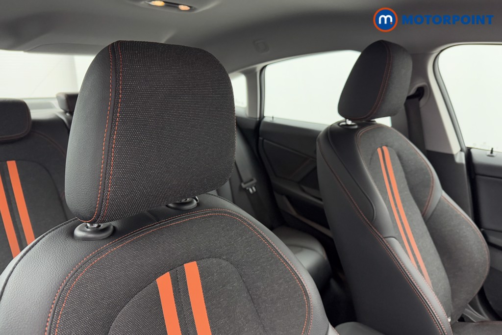 BMW 2 Series Sport Manual Petrol Saloon - Stock Number (1605497) - 23rd supplementary image