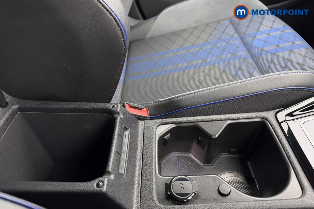 Volkswagen Golf R Automatic Petrol Hatchback - Stock Number (1605518) - 17th supplementary image