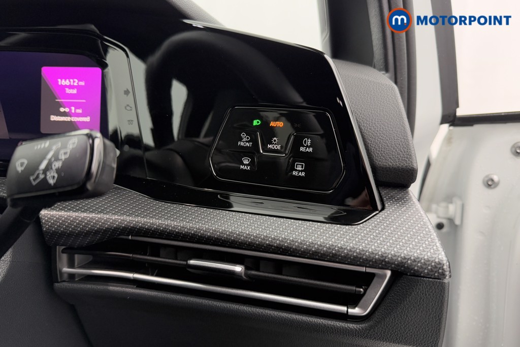 Volkswagen Golf R Automatic Petrol Hatchback - Stock Number (1605518) - 19th supplementary image