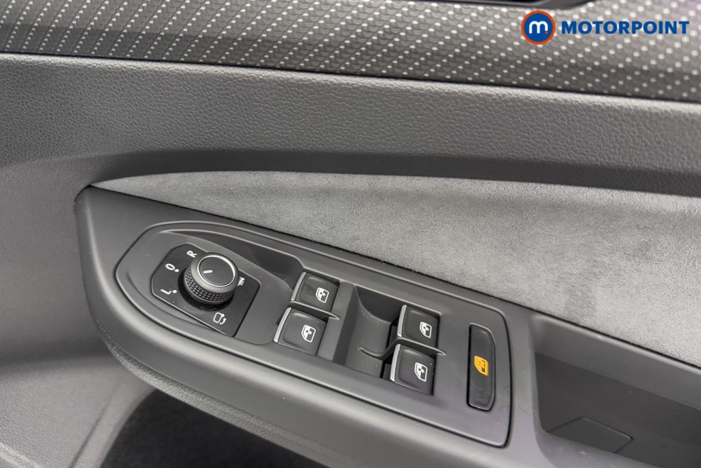 Volkswagen Golf R Automatic Petrol Hatchback - Stock Number (1605518) - 21st supplementary image