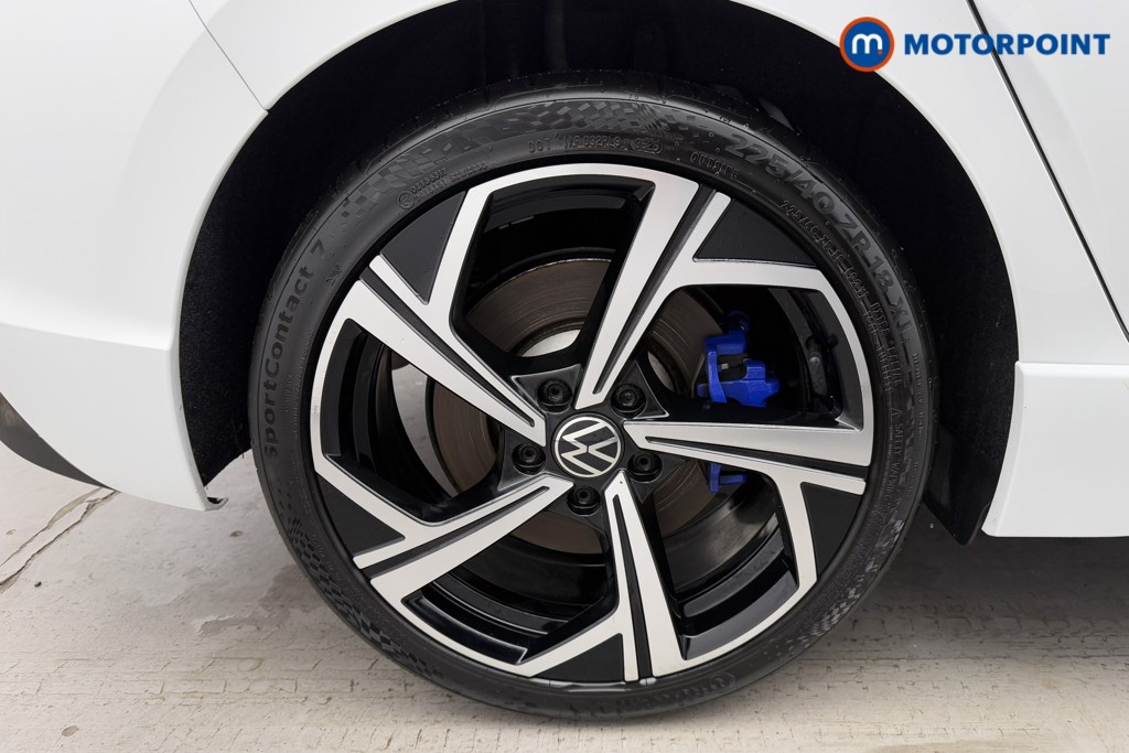 Volkswagen Golf R Automatic Petrol Hatchback - Stock Number (1605518) - 34th supplementary image