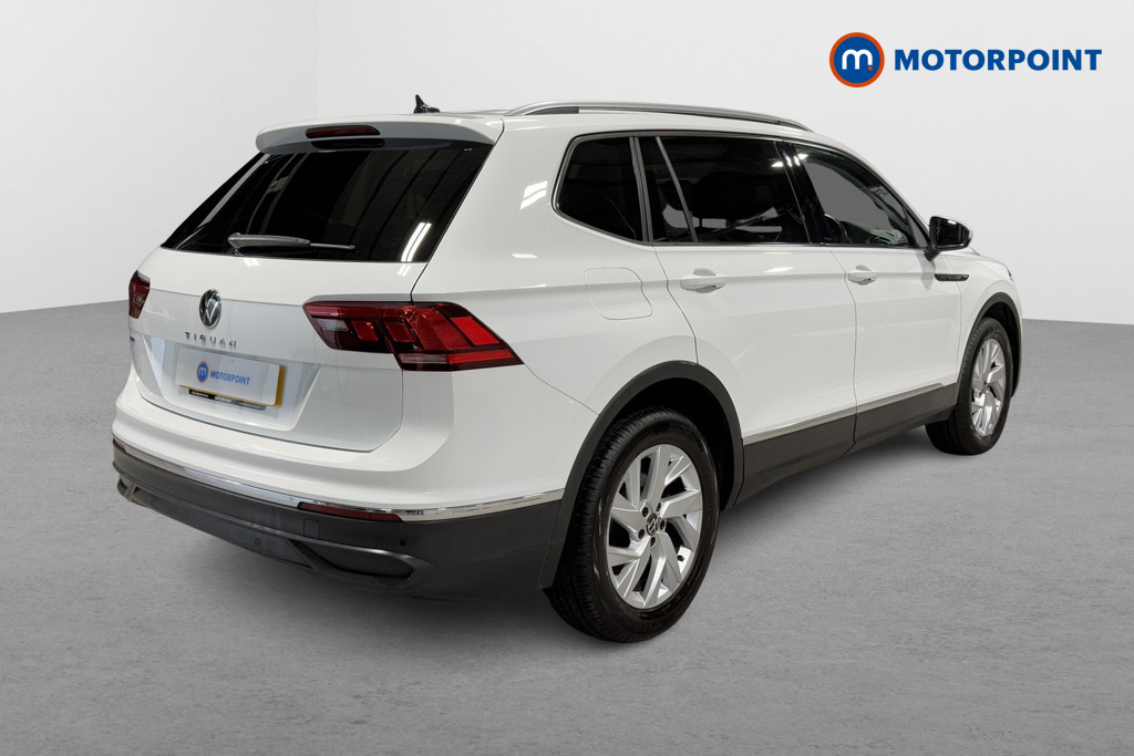 Volkswagen Tiguan Allspace Life Manual Petrol SUV - Stock Number (1605549) - Drivers side rear corner