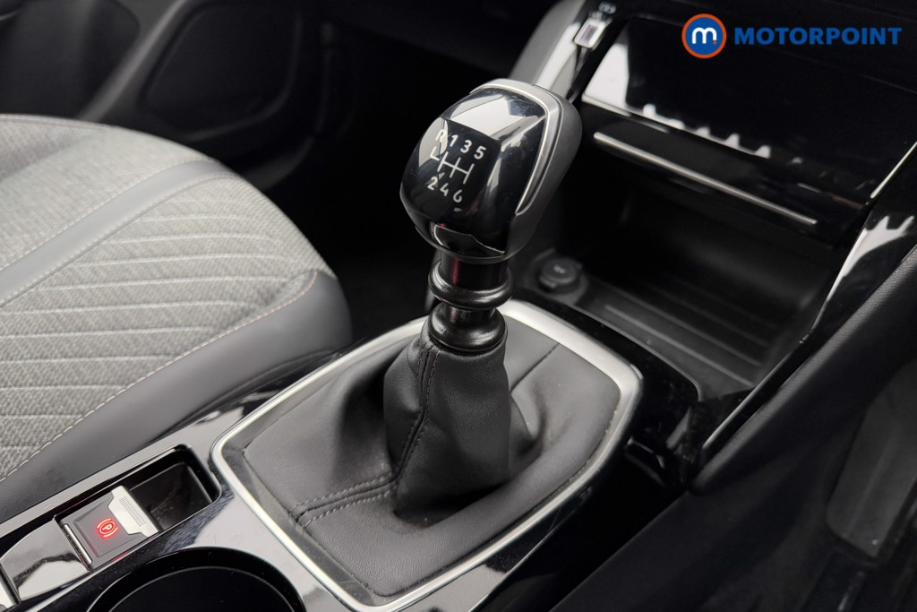 Peugeot 2008 Allure Manual Petrol SUV - Stock Number (1605550) - 14th supplementary image