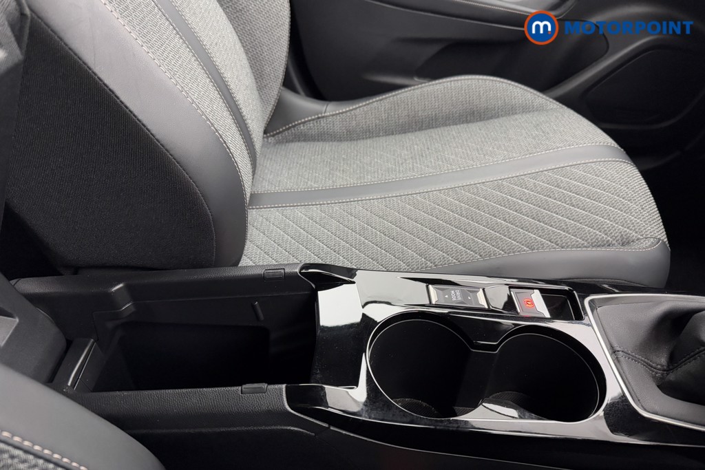 Peugeot 2008 Allure Manual Petrol SUV - Stock Number (1605550) - 15th supplementary image