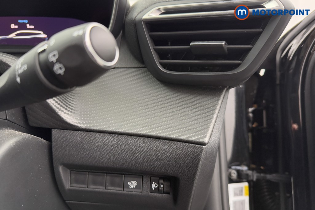 Peugeot 2008 Allure Manual Petrol SUV - Stock Number (1605550) - 17th supplementary image