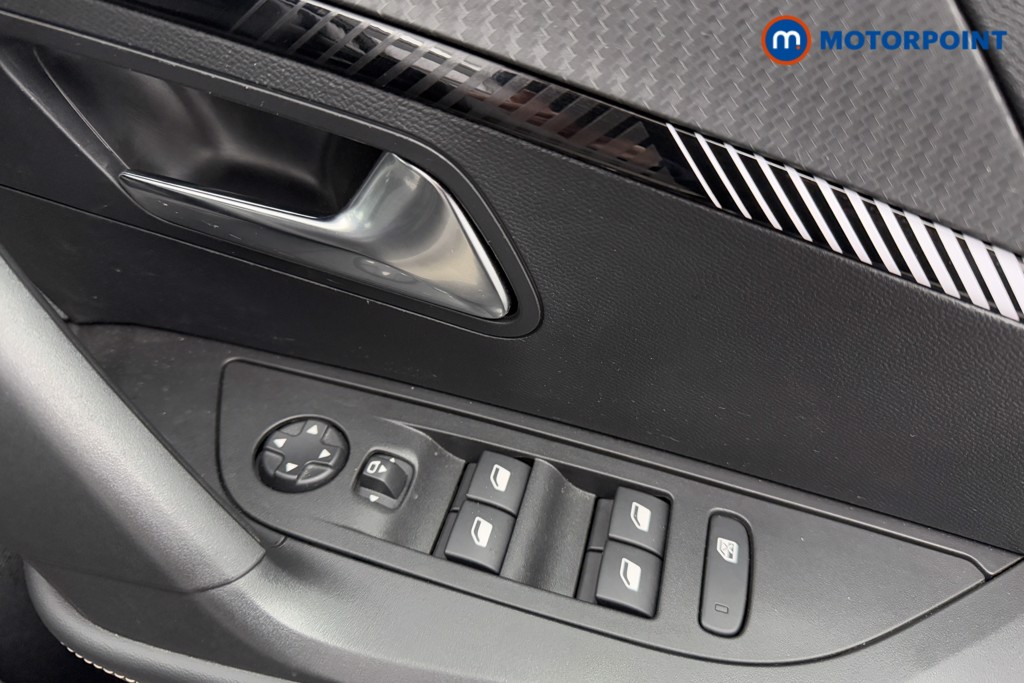 Peugeot 2008 Allure Manual Petrol SUV - Stock Number (1605550) - 19th supplementary image
