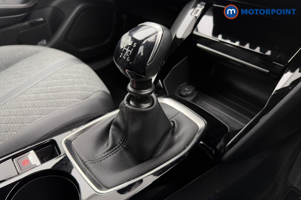 Peugeot 2008 Allure Manual Petrol SUV - Stock Number (1605572) - 15th supplementary image