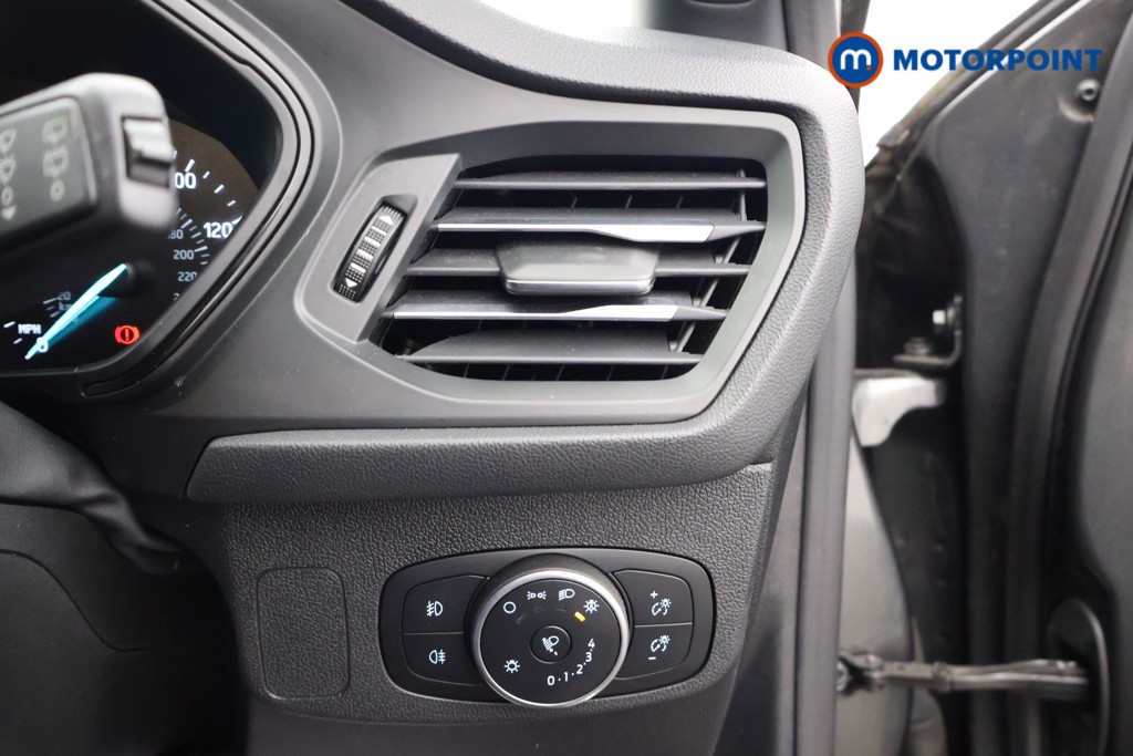 Ford Focus St-Line Manual Diesel Hatchback - Stock Number (1605810) - 7th supplementary image