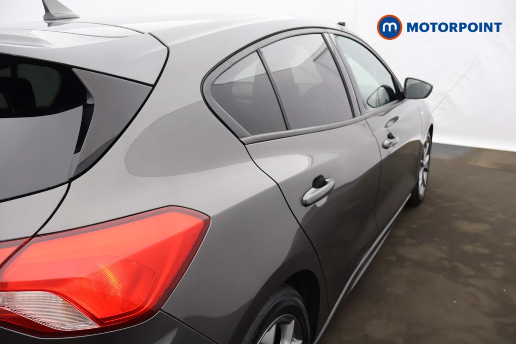 Ford Focus St-Line Manual Diesel Hatchback - Stock Number (1605810) - 23rd supplementary image