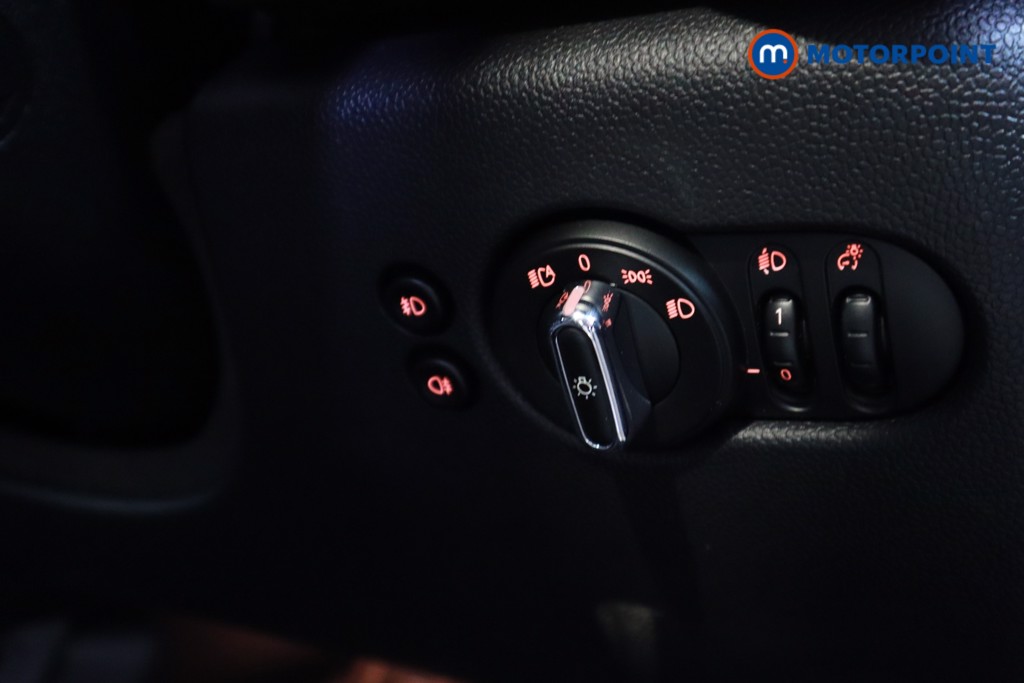 Mini Hatchback Cooper Classic Manual Petrol Hatchback - Stock Number (1607235) - 4th supplementary image