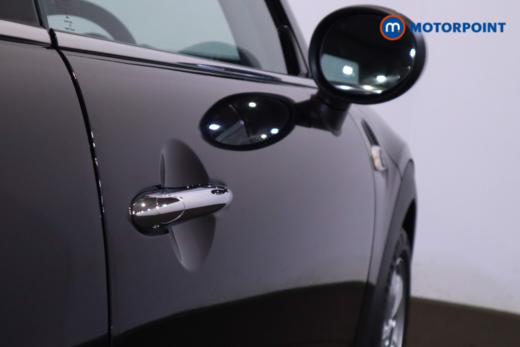 Mini Hatchback Cooper Classic Manual Petrol Hatchback - Stock Number (1607235) - 45th supplementary image